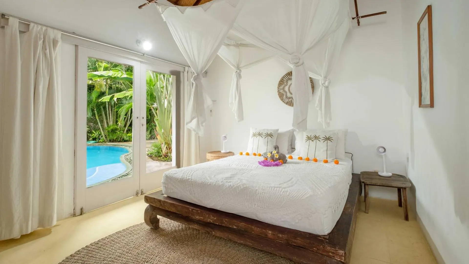 Villa Celeste By Villa Finder Seminyak Indonesien